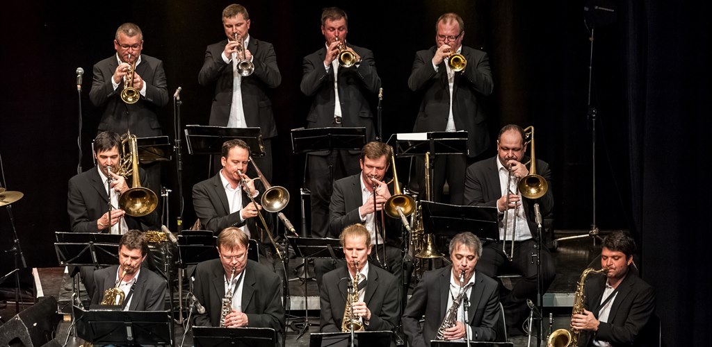 Lungau Big Band feat. Reinhold Schmölzer am 6.11.2014 um 20:00 Uhr