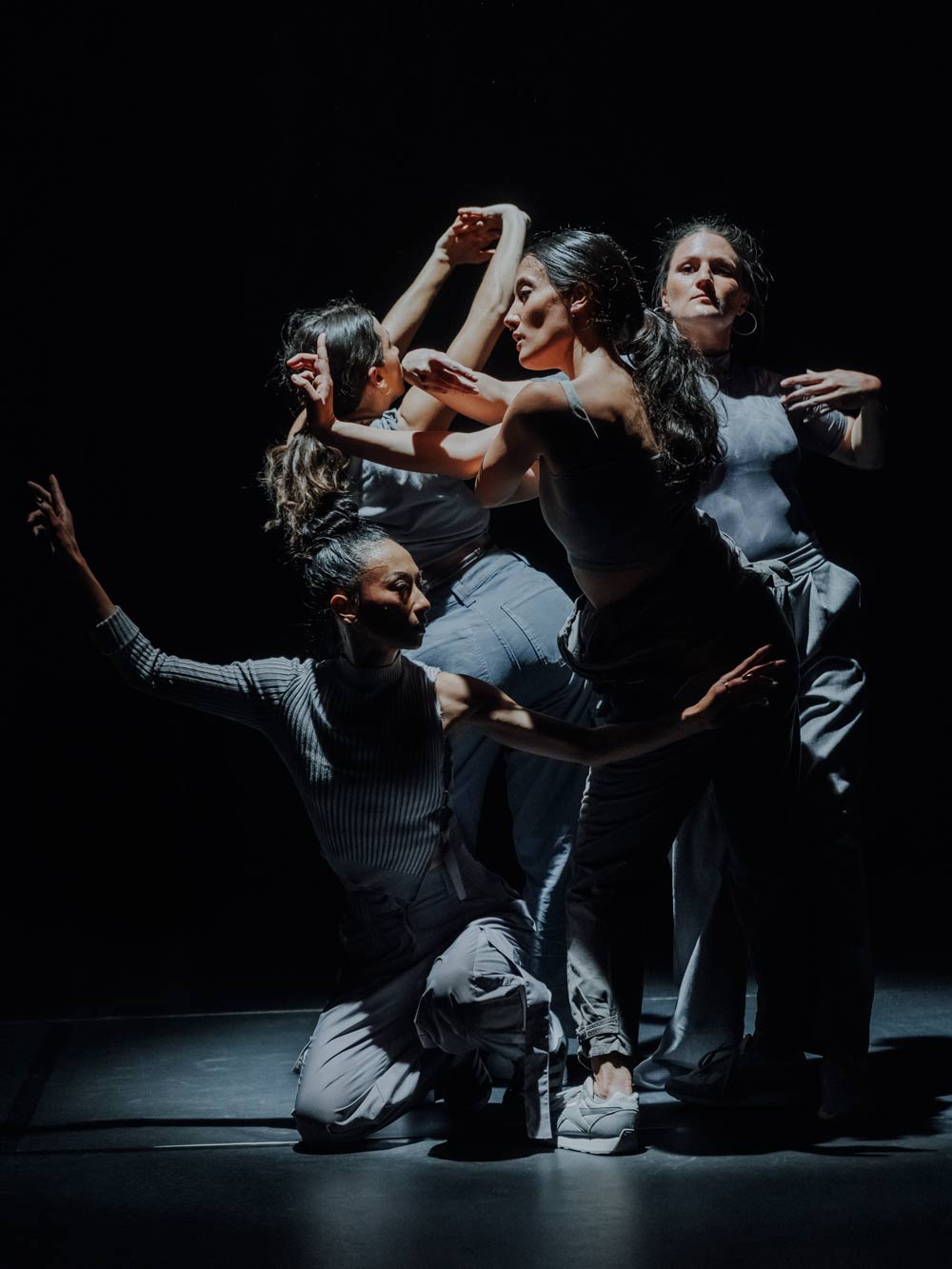 Tanzcompany Potpourri: 4 A.M. – A HOUSE DANCE PIECE